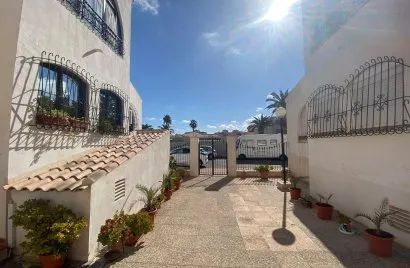 3 bedrooms apartment for sale, Torrevieja, Spain No. 2570