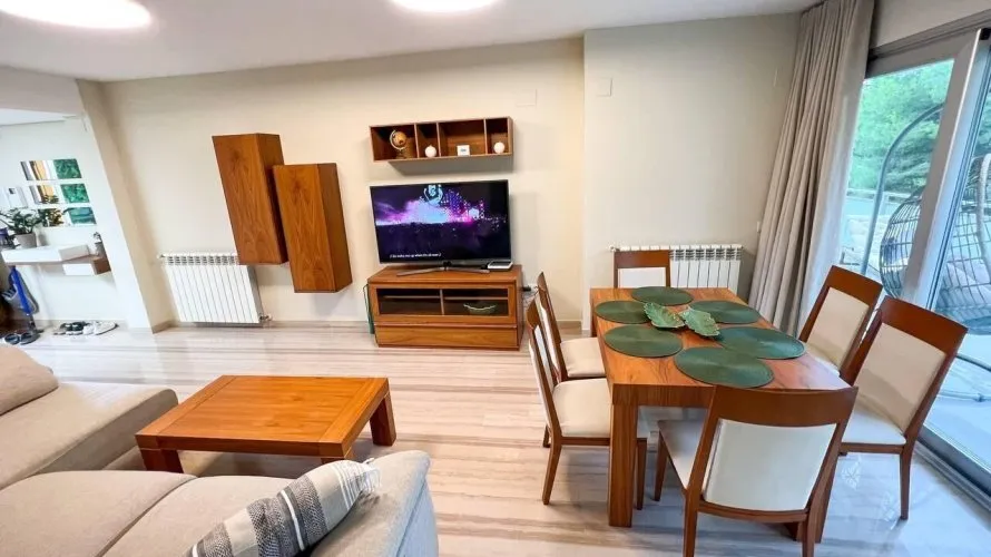 4 bedrooms apartment for sale, Chiva, Spain No. 2580 № 12