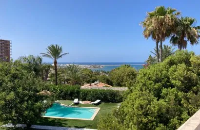180m² villa for sale, Denia, Spain No. 2548