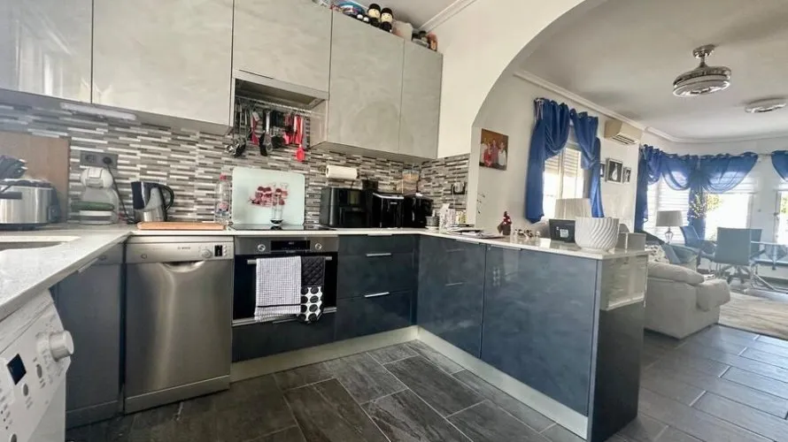 80m² villa for sale, Algorfa, Spain No. 2514 № 8