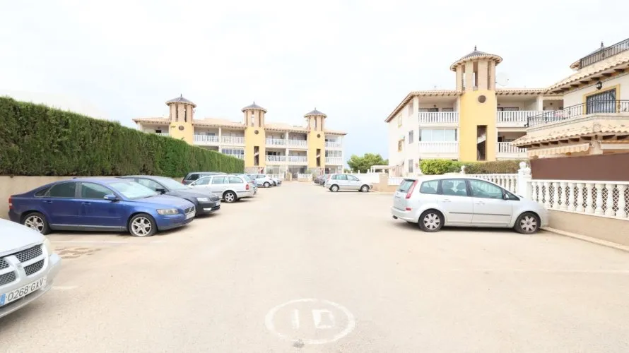 2 bedrooms apartment for sale, La Zenia, Spain No. 2605 № 1