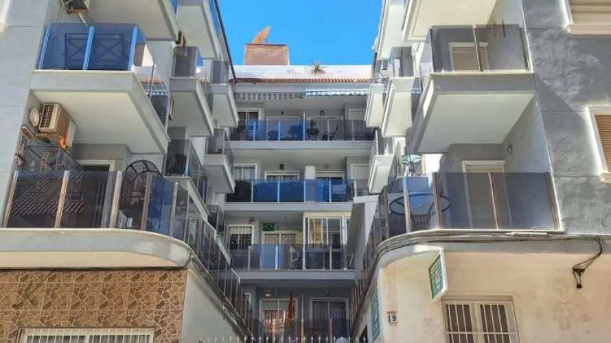 1 bedroom penthouse for sale, Torrevieja, Spain No. 2679