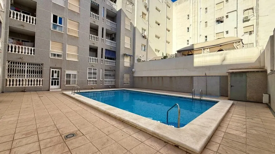 2 bedrooms apartment for sale, Torrevieja, Spain No. 2635 № 19