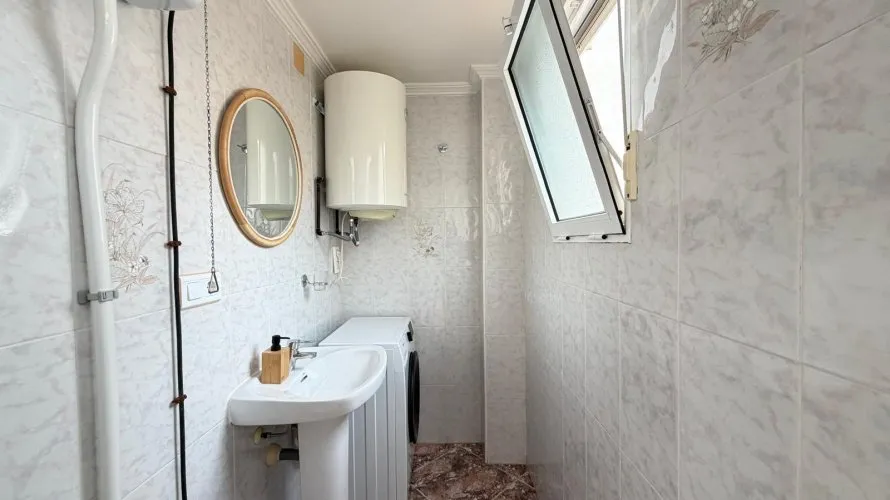 2 bedrooms apartment for sale, Torrevieja, Spain No. 2636 № 9