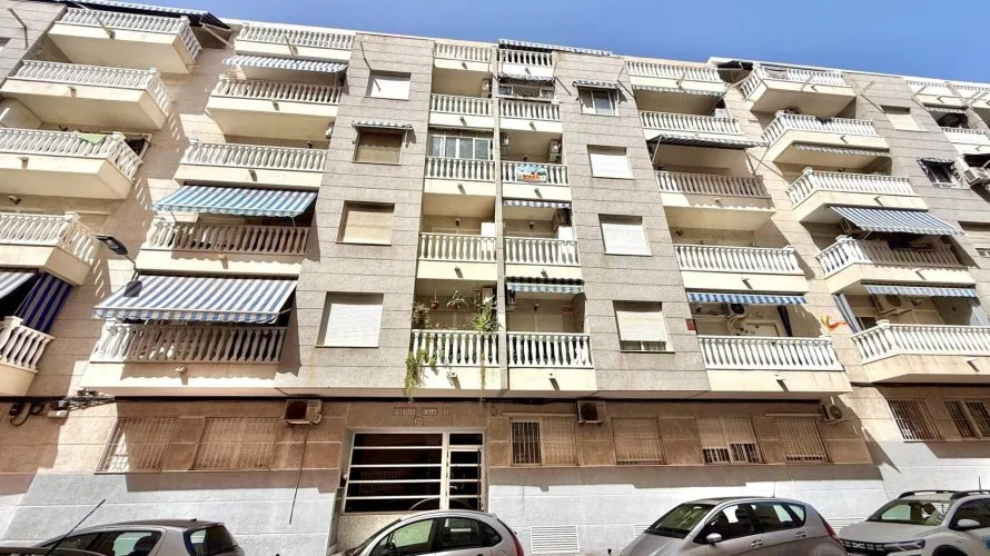 1 bedroom apartment for sale, Torrevieja, Spain No. 2557