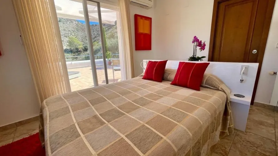 229m² villa for sale, Moraira, Spain No. 2714 № 1