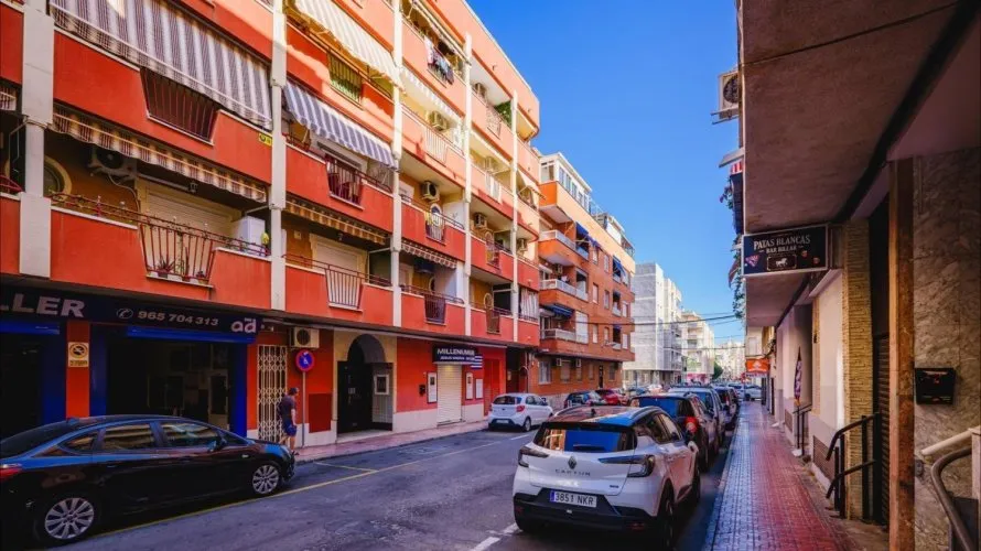 1 bedroom apartment for sale, Torrevieja, Spain No. 2882 № 2