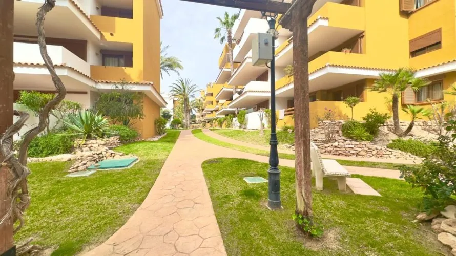 84m² apartment for sale, Torrevieja, Spain No. 2861 № 4
