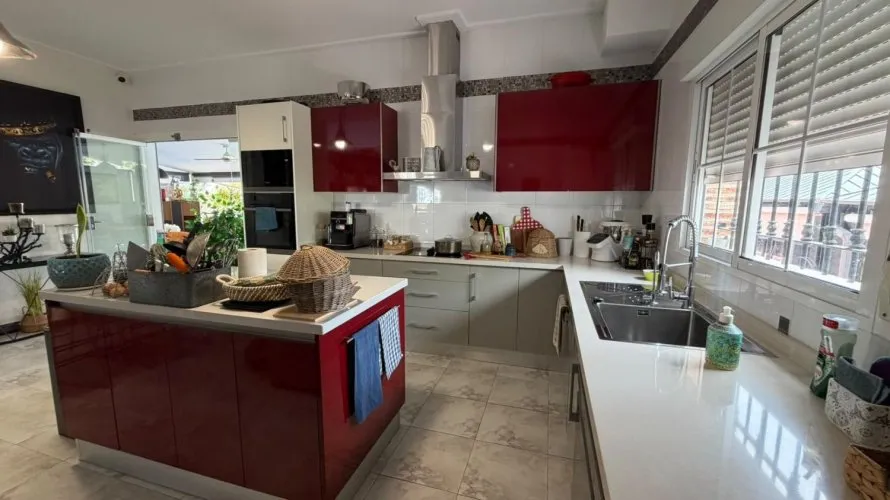 4 bedrooms apartment for sale, Catral, Spain No. 2822 № 7