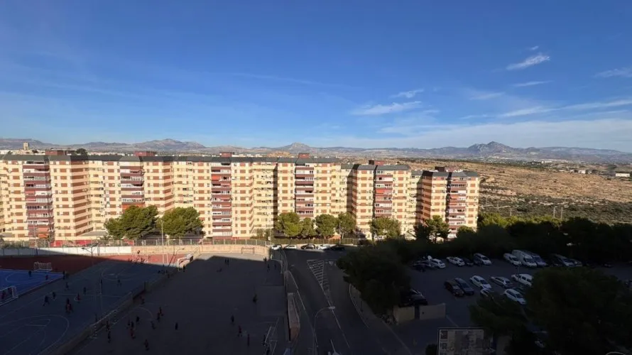 3 bedrooms apartment for sale, Alicante, Spain No. 2815 № 1