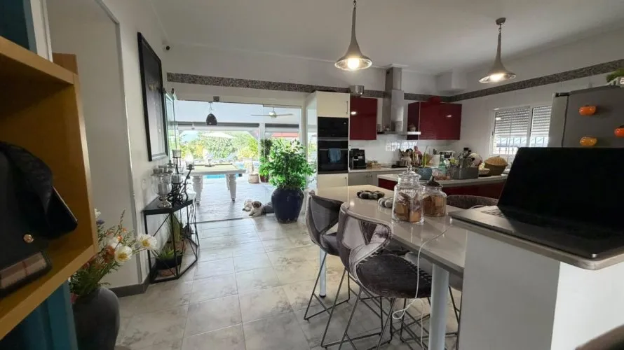 4 bedrooms apartment for sale, Catral, Spain No. 2822 № 9